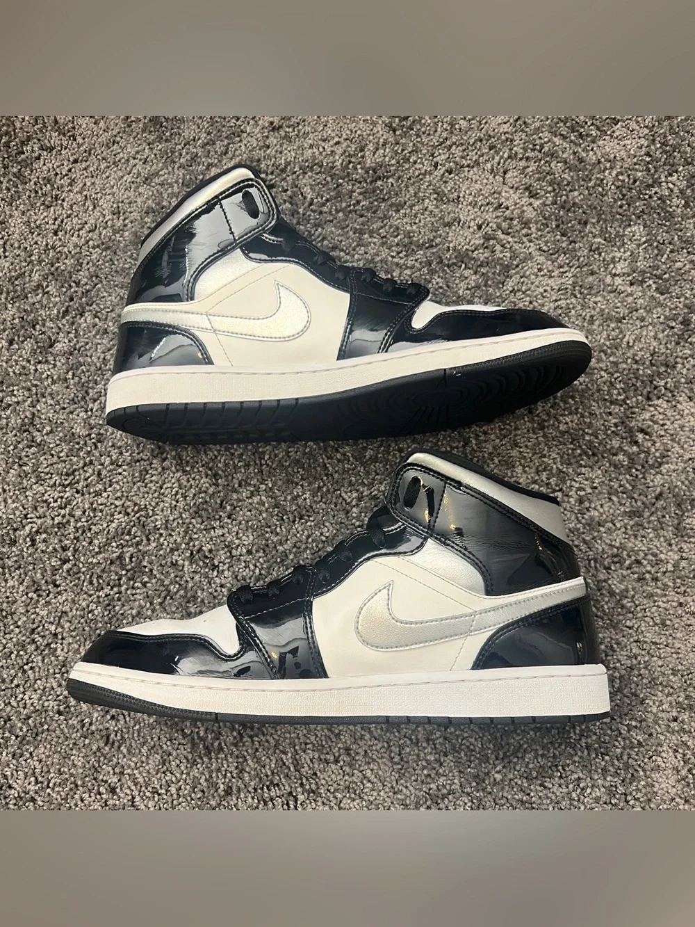 Jordan 1 Mid SE Men’s Size 12 Patent Black White Metallic Silver Gold HV0789-010